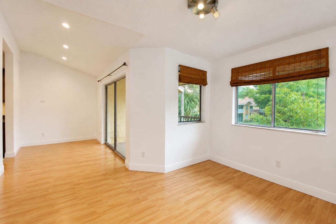 954 Coral Club Drive, Unit 954, Coral Springs, FL 33071 Photo