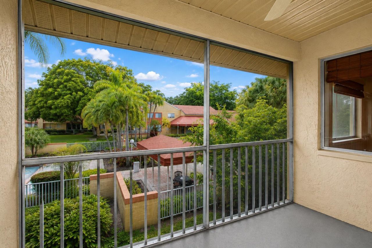 954 Coral Club Drive, Unit 954, Coral Springs, FL 33071 Photo