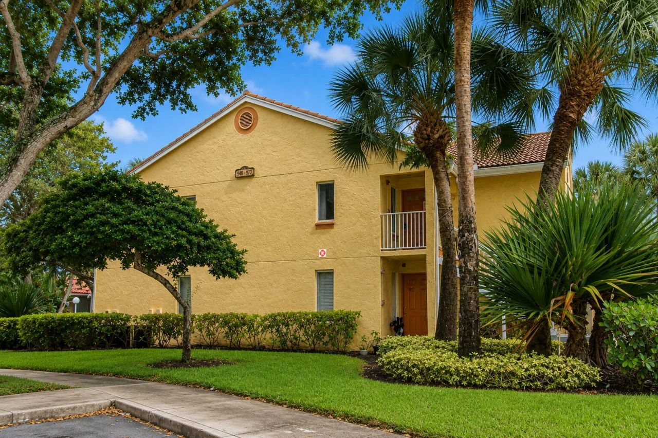 954 Coral Club Drive, Unit 954, Coral Springs, FL 33071 Photo