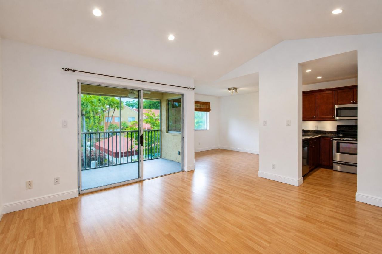 954 Coral Club Drive, Unit 954, Coral Springs, FL 33071 Photo