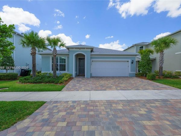 12300 SW Myrtle Oak Drive, Port St. Lucie, FL 34987