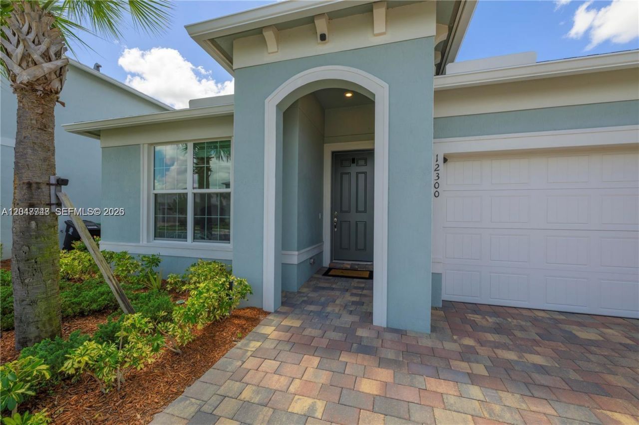 12300 SW Myrtle Oak Drive, Port Saint Lucie, FL 34987 Photo