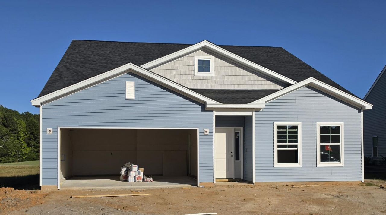 1046 Carolina Way Photo 2