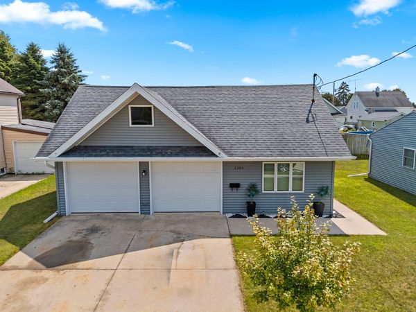 2309 9th Pl, Two Rivers, WI 54241