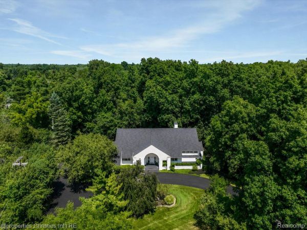 23658 Shagwood Drive, Bingham Farms Village, Mi 48025