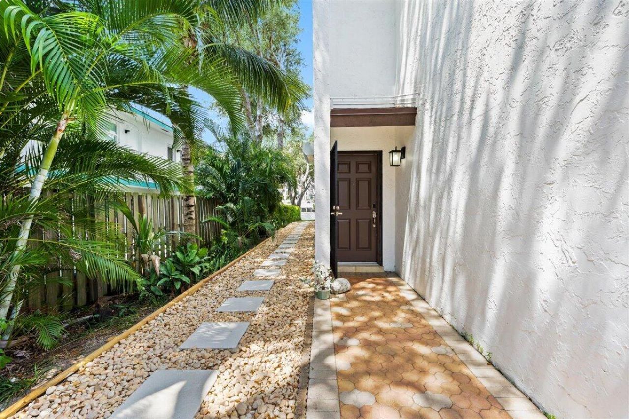 1301 N Riverside Drive, Unit 1, Pompano Beach, FL 33062 Photo