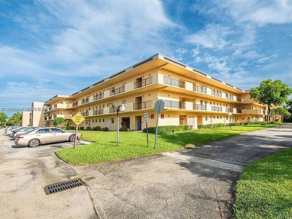 201 Berkley Rd, Unit 102, Hollywood, FL 33024