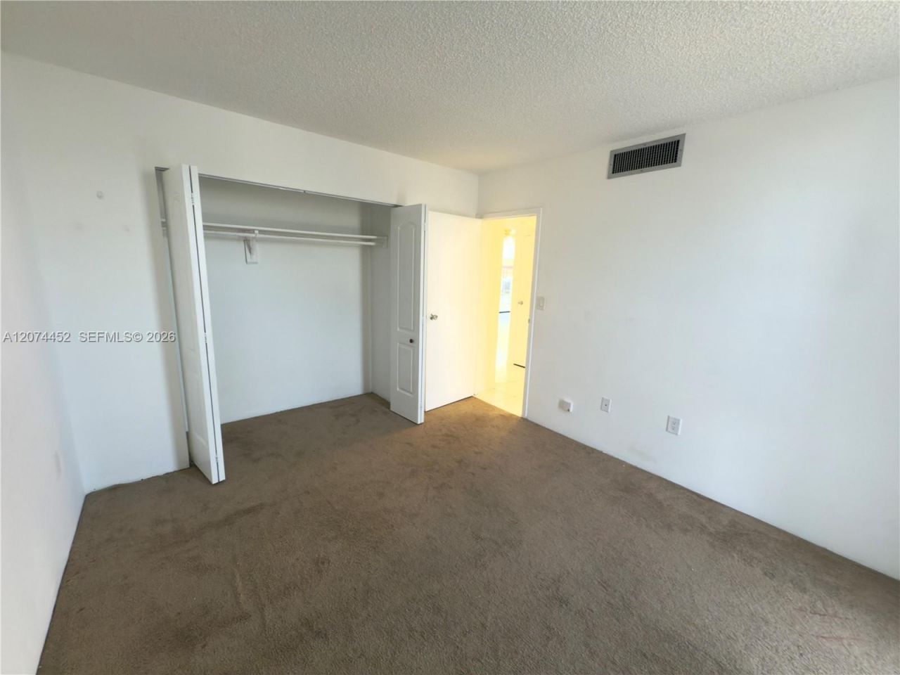 3675 N Country Club Dr, Unit 109, Aventura, FL 33180 Photo