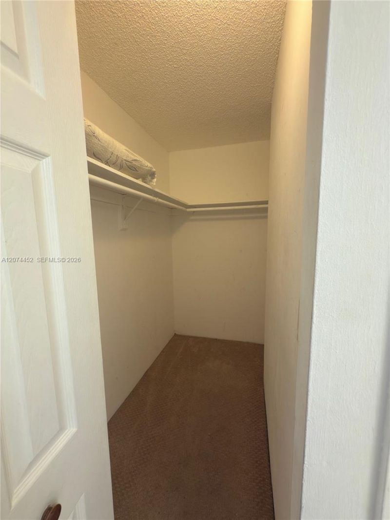 3675 N Country Club Dr, Unit 109, Aventura, FL 33180 Photo
