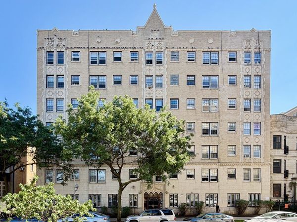 917 W EASTWOOD Avenue , Unit 705, Chicago, IL 60640