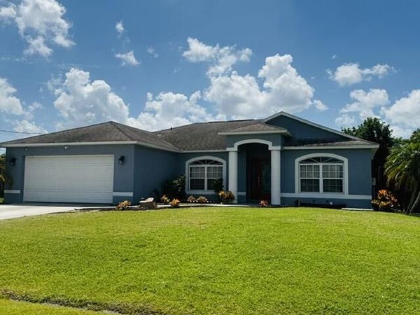 170 SW Christmas Terrace, Port St. Lucie, FL 34984