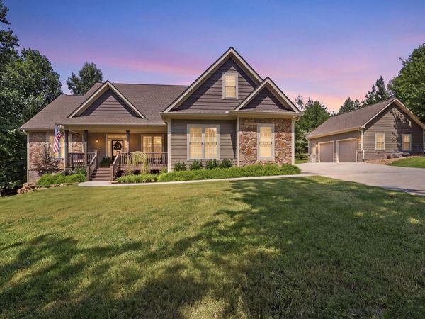 1625 River Bluffs Drive, Jasper, TN 37347