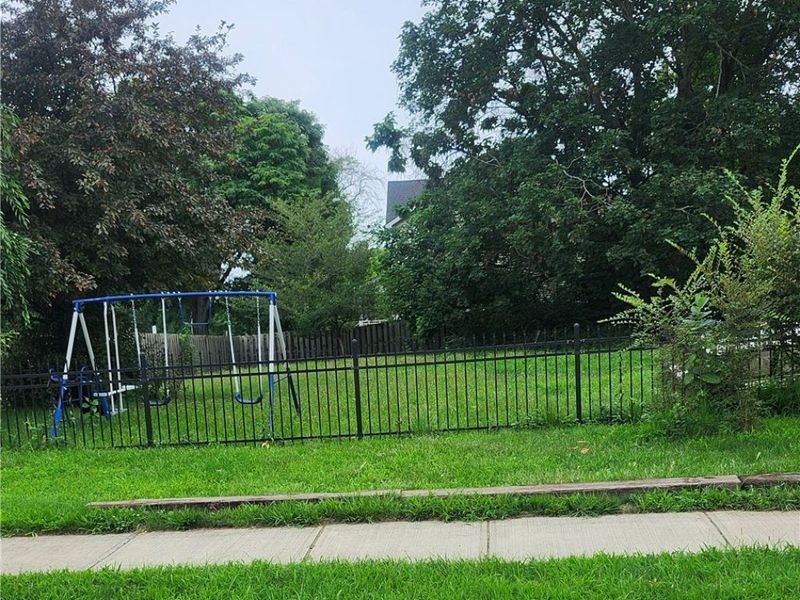 2922 Minnie Avenue, Cleveland, OH 44104 Photo 4