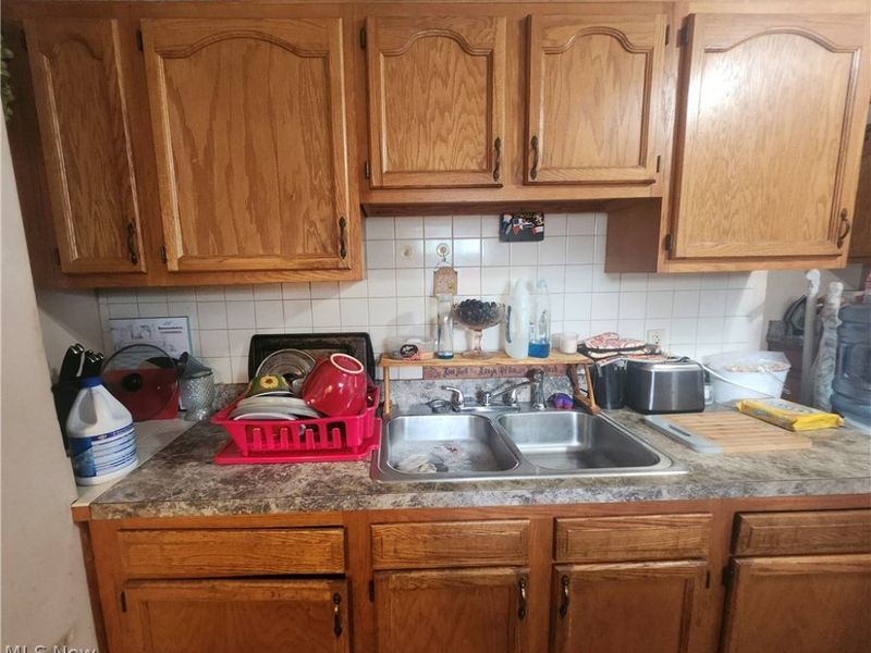 2922 Minnie Avenue, Cleveland, OH 44104 Photo 9