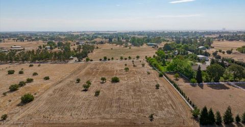 9833 La Clair, Wilton, CA 95693 Photo
