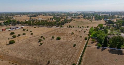 9833 La Clair, Wilton, CA 95693 Photo