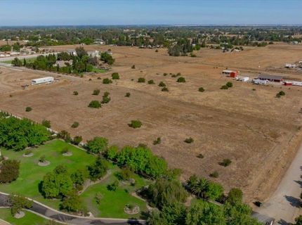 9833 La Clair, Wilton, CA 95693 Photo