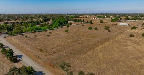 9833 La Clair, Wilton, CA 95693 Photo