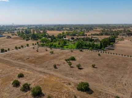 9833 La Clair, Wilton, CA 95693 Photo
