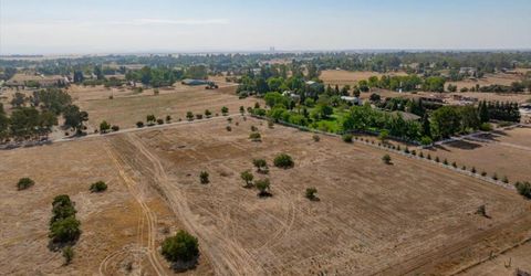 9833 La Clair, Wilton, CA 95693 Photo