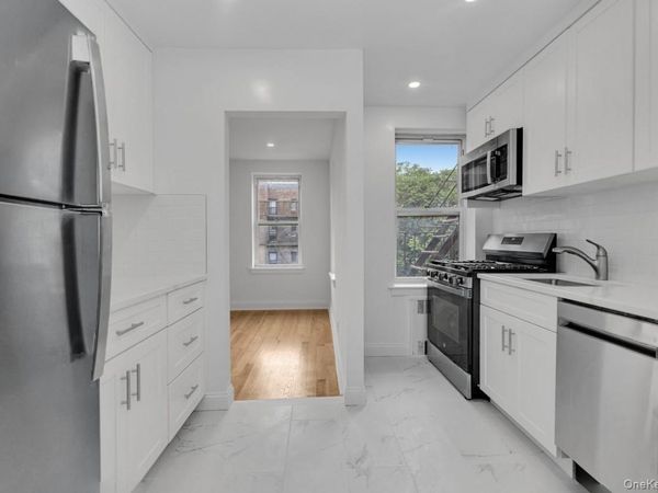 66-33 Yellowstone Boulevard , Unit 5D, Forest Hills, NY 11375