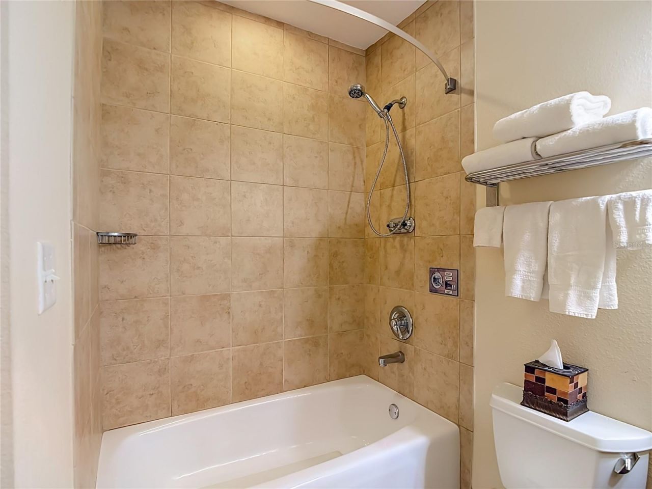 13941 Clubhouse Drive , Unit 304, Tampa, FL 33618 Photo