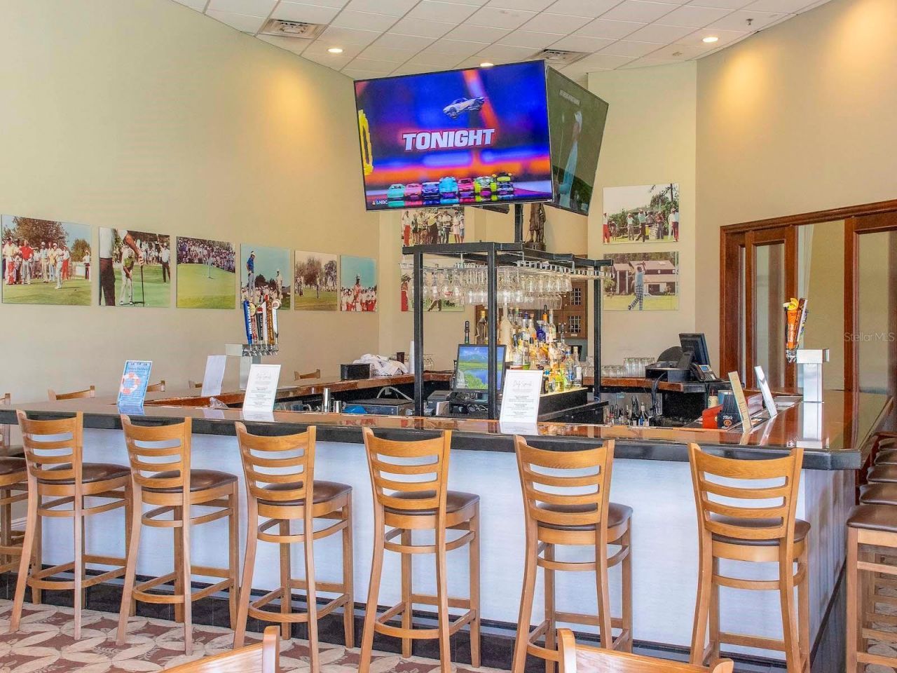 13941 Clubhouse Drive , Unit 304, Tampa, FL 33618 Photo