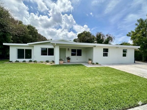 1913 WYOMING Avenue, Fort Pierce, FL 34982