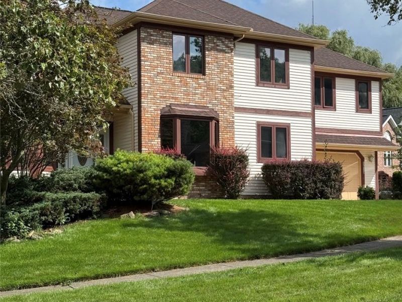 5630 Huntington Reserve Drive, Parma, OH 44134 Photo 2