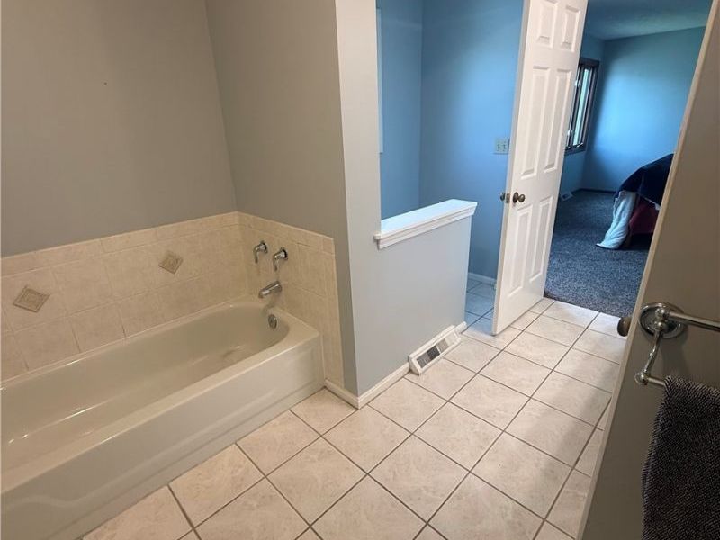 5630 Huntington Reserve Drive, Parma, OH 44134 Photo 35