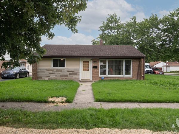 17057 Park Avenue , Lansing, IL 60438