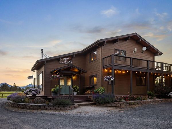 19100 Couch Market Road, Bend, OR 97703