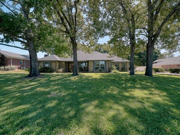 127 Clubview Drive, Hideaway, TX 75771
