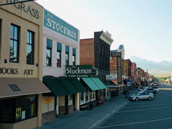 118 N Main Street , Livingston, MT 59047