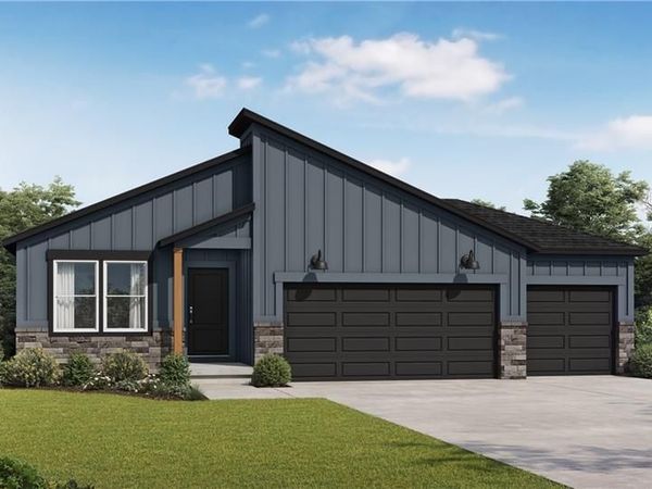 1525 Portsmouth Lane, Raymore, MO 64083