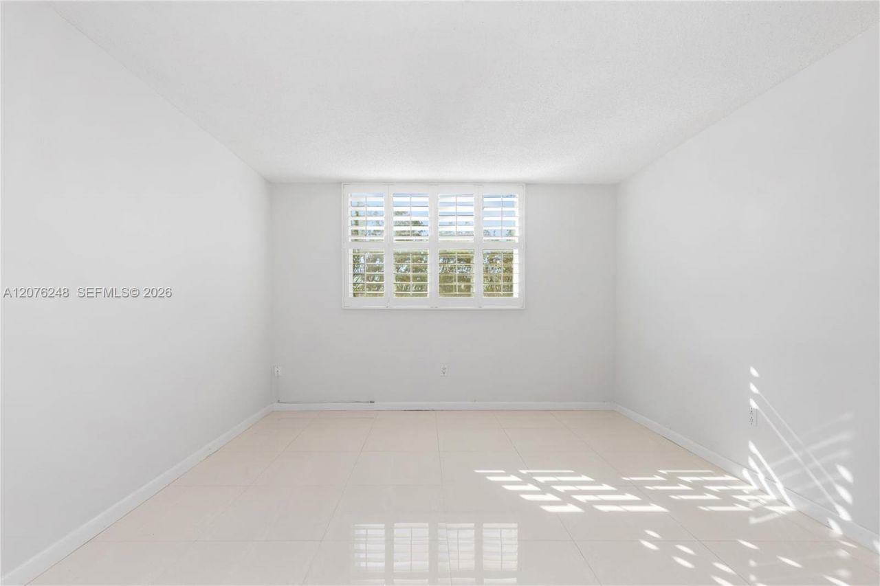 210 Sea View Dr , Unit 207, Key Biscayne, FL 33149 Photo
