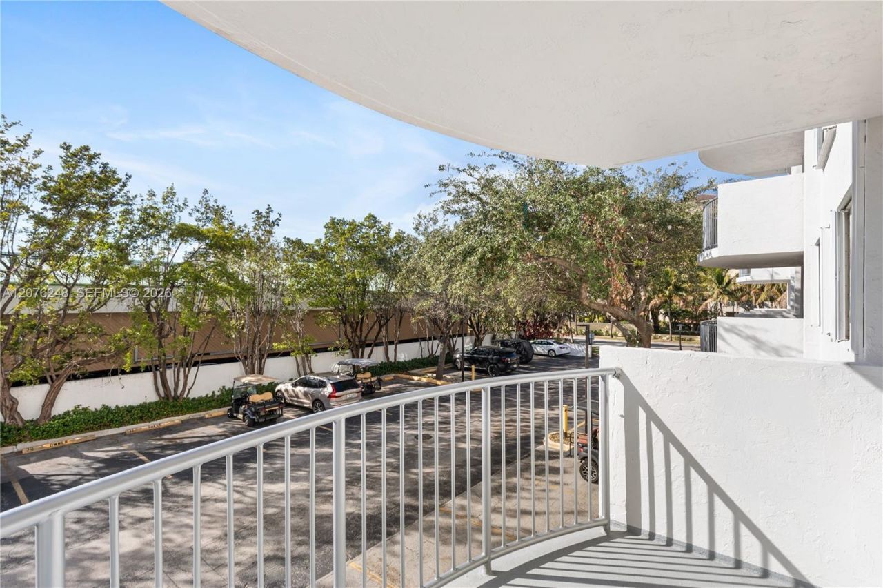 210 Sea View Dr , Unit 207, Key Biscayne, FL 33149 Photo