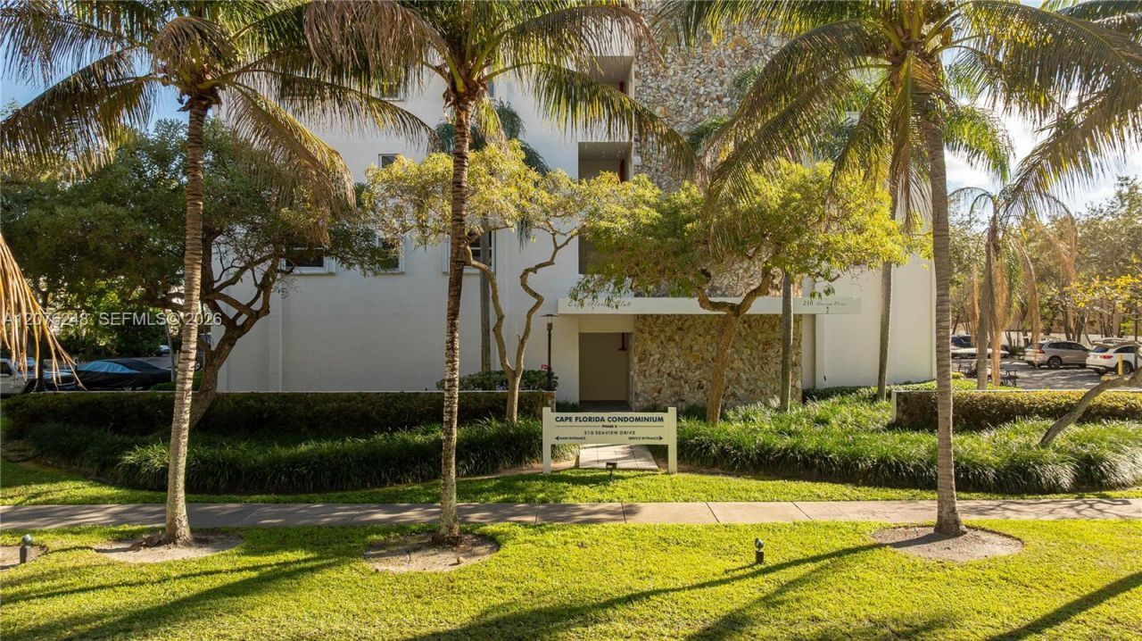 210 Sea View Dr , Unit 207, Key Biscayne, FL 33149 Photo