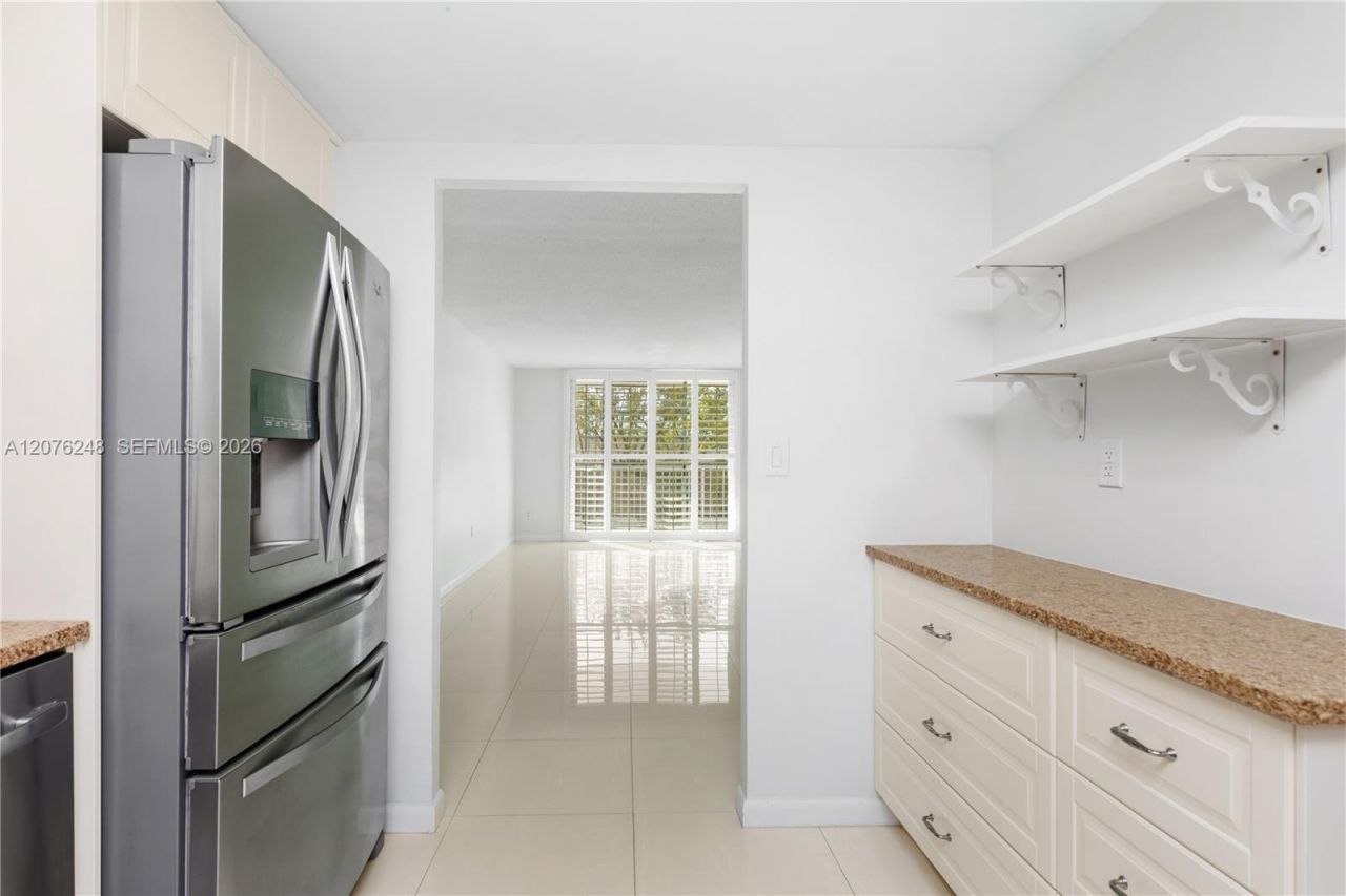 210 Sea View Dr , Unit 207, Key Biscayne, FL 33149 Photo