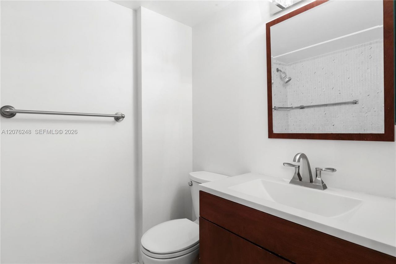 210 Sea View Dr , Unit 207, Key Biscayne, FL 33149 Photo