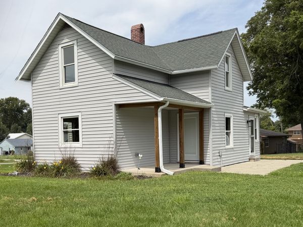 245 NW 2nd Street, Earlham, IA 50072