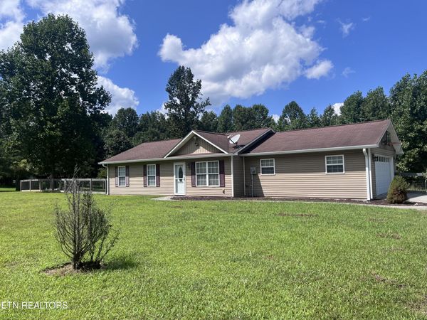 29 Mount Vernal Rd, Rockwood, TN 37854