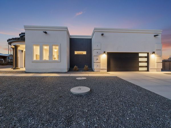 1401 Villa Place SE, Rio Rancho, NM 87124