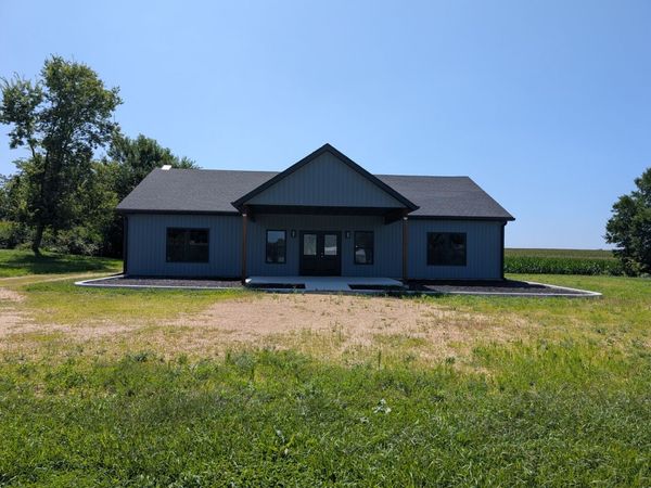 3001 W Lily Creek Road , Freeport, IL 61032