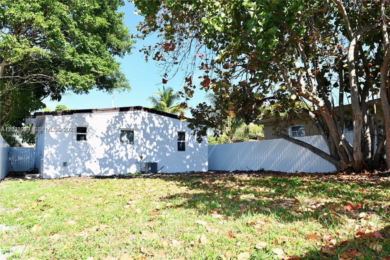 747 NW 5th Ct , Hallandale Beach, FL 33009 Photo