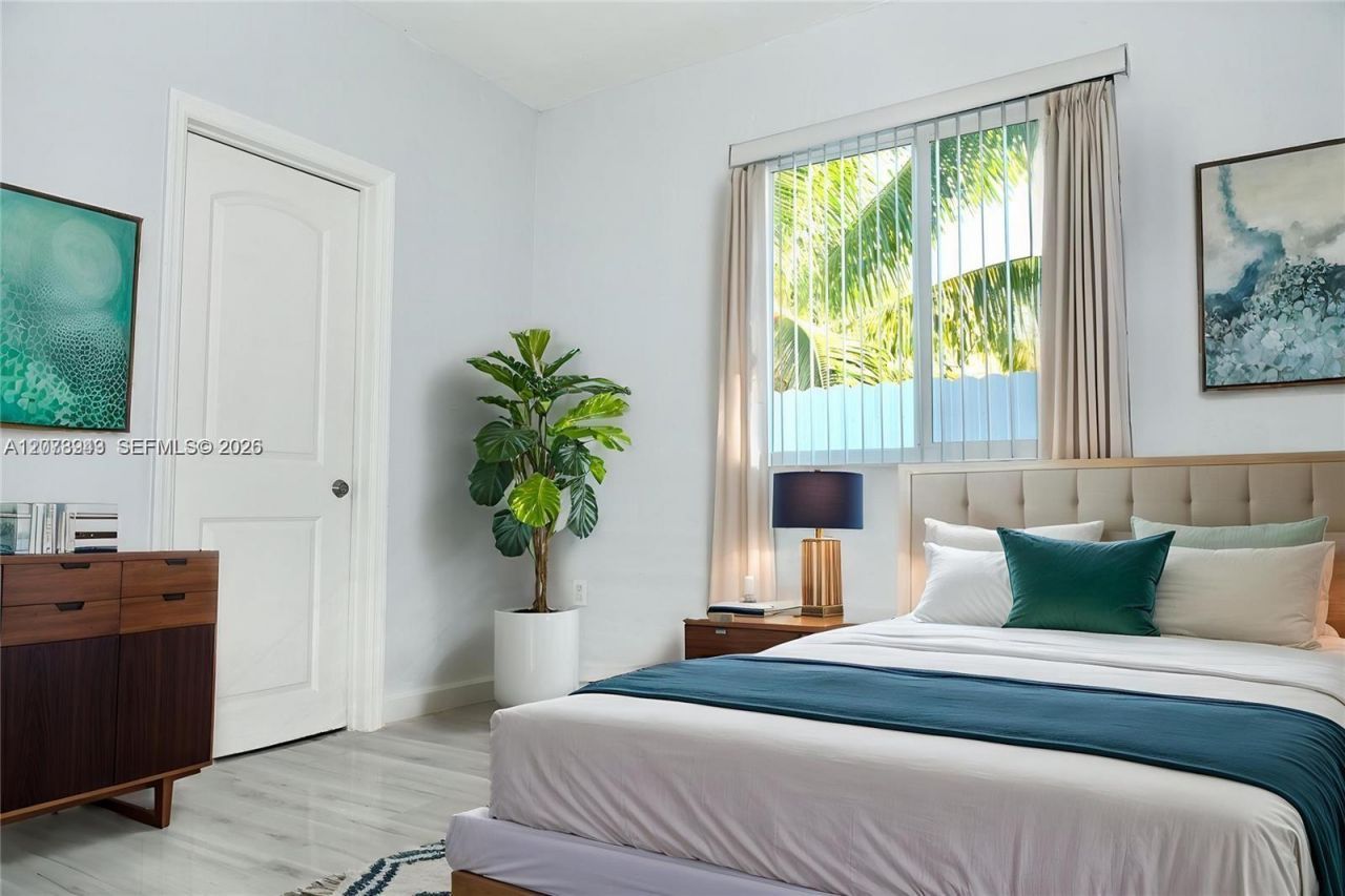 747 NW 5th Ct , Hallandale Beach, FL 33009 Photo