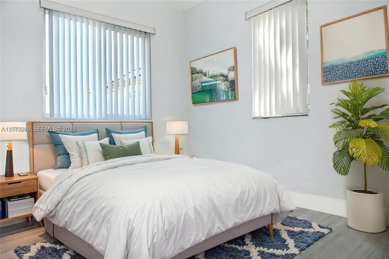 747 NW 5th Ct , Hallandale Beach, FL 33009 Photo