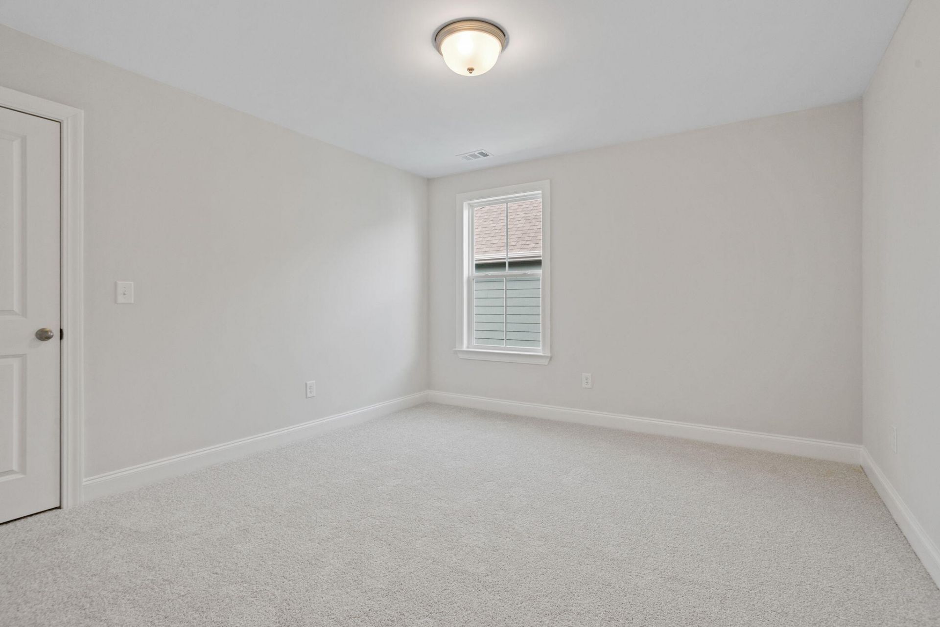 2 Tuggle Lane Drive Photo 22