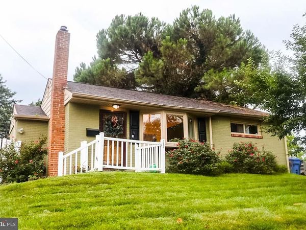 323 MOUNT VERNON AVENUE , LAUREL SPRINGS, NJ 08021