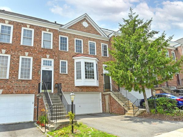 18541 SIERRA SPRINGS SQUARE , LEESBURG, VA 20176